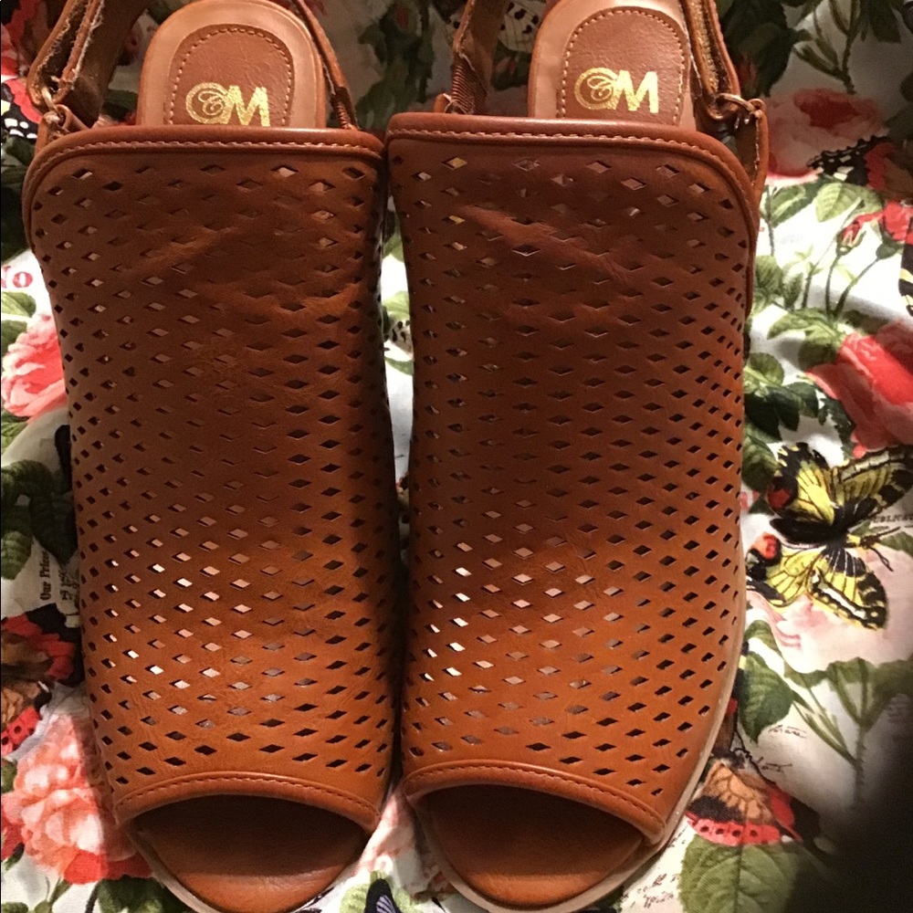 Cognac Open Toe Shoes Sz 11m